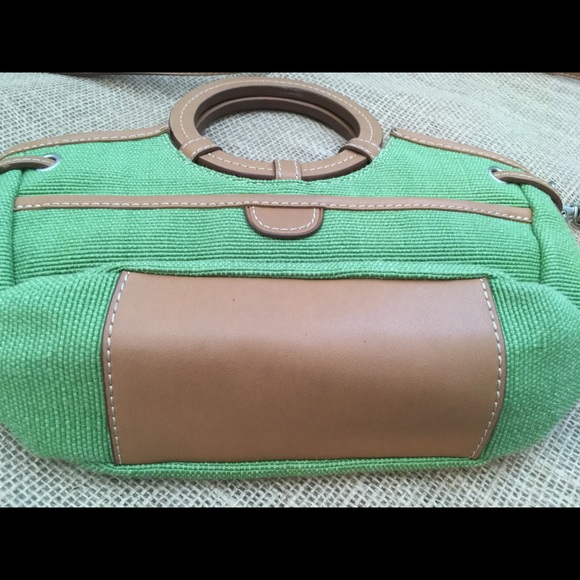 Fossil Green crossbody purse with leather assents. - Picture 7 of 8